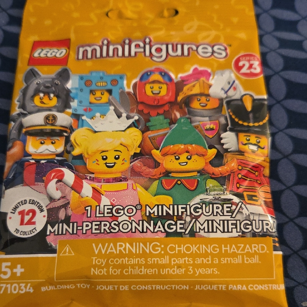 LEGO Minifigures Series 23 - NEW IN PACKAGE. LIMITED EDITION
